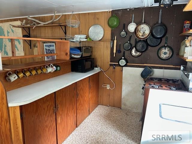 401 Dahlonega Creek Road Property Photo 2
