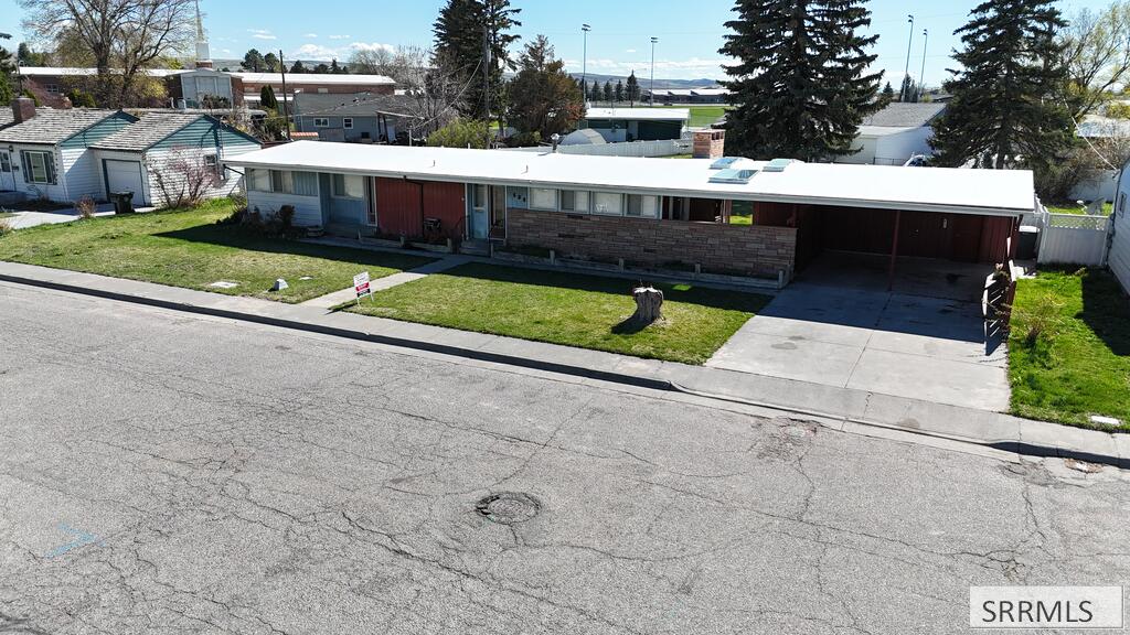 600 Curtis Street Property Photo 1
