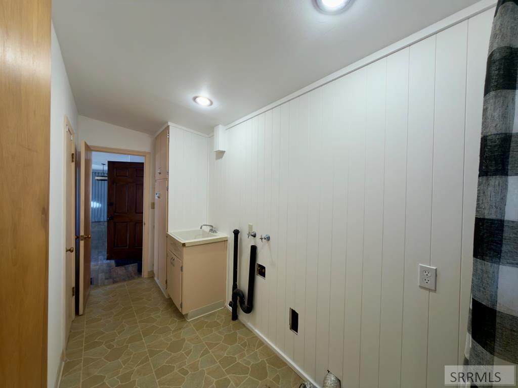 600 Curtis Street Property Photo 19