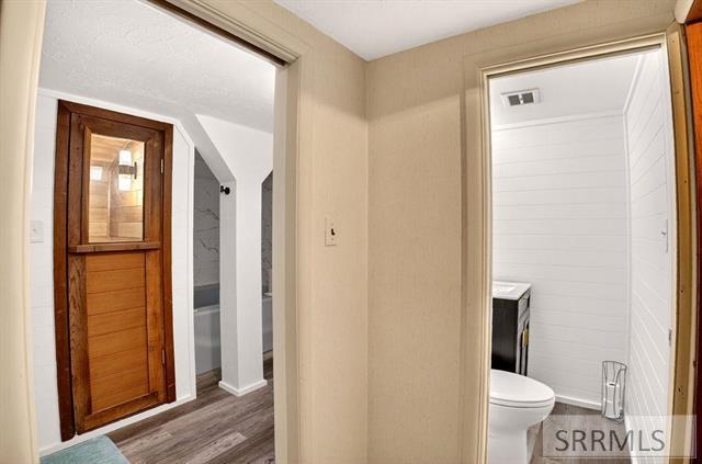 600 Curtis Street Property Photo 22