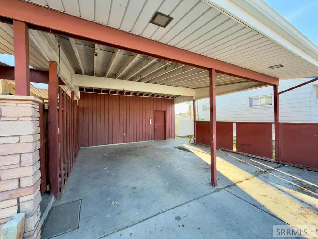 600 Curtis Street Property Photo 34