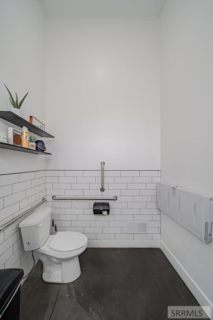 4185 Pole Line Road Property Photo 13