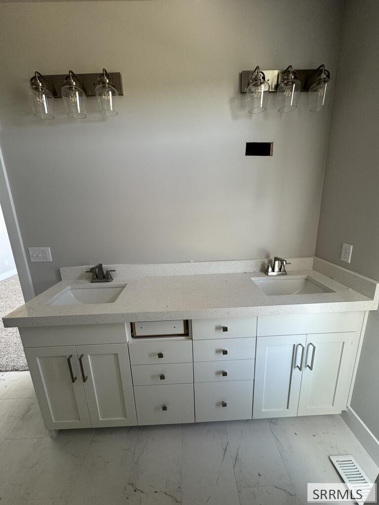 3761 E 369 N Property Photo 6
