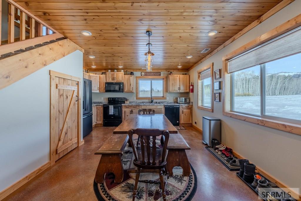4099 Stage Coach Way Property Photo 38