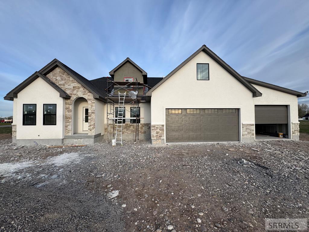209 N 4117 E Property Photo 11