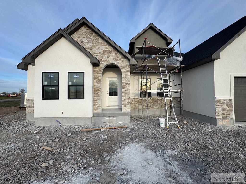209 N 4117 E Property Photo 12