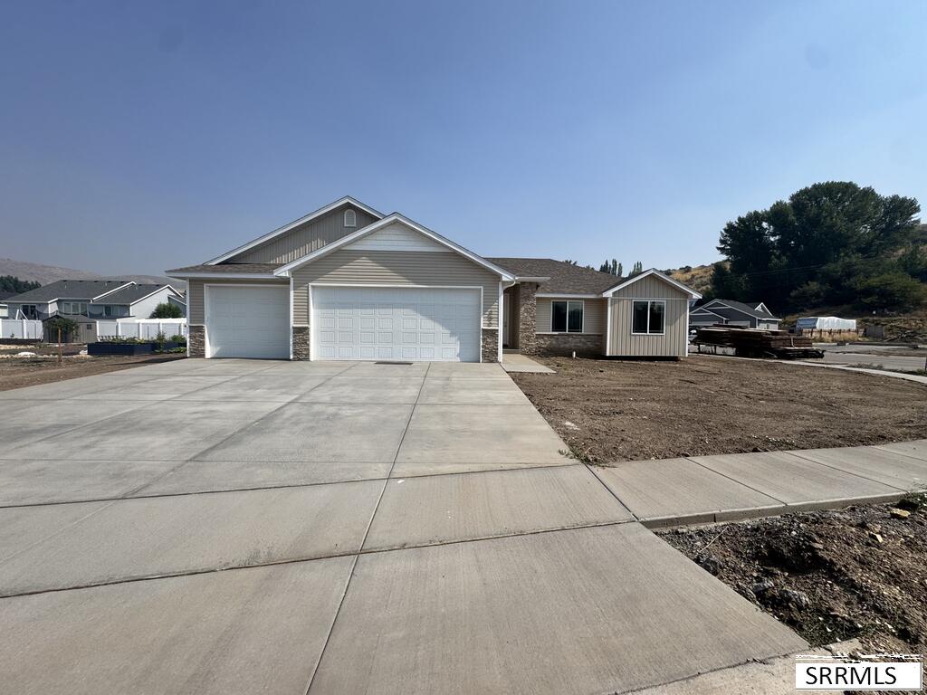 355 Skyline Peak Loop Property Photo 1
