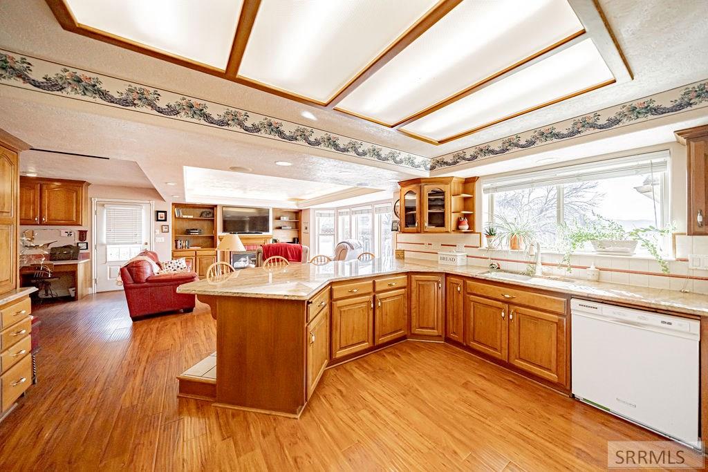 495 Fairway Drive Property Photo 15