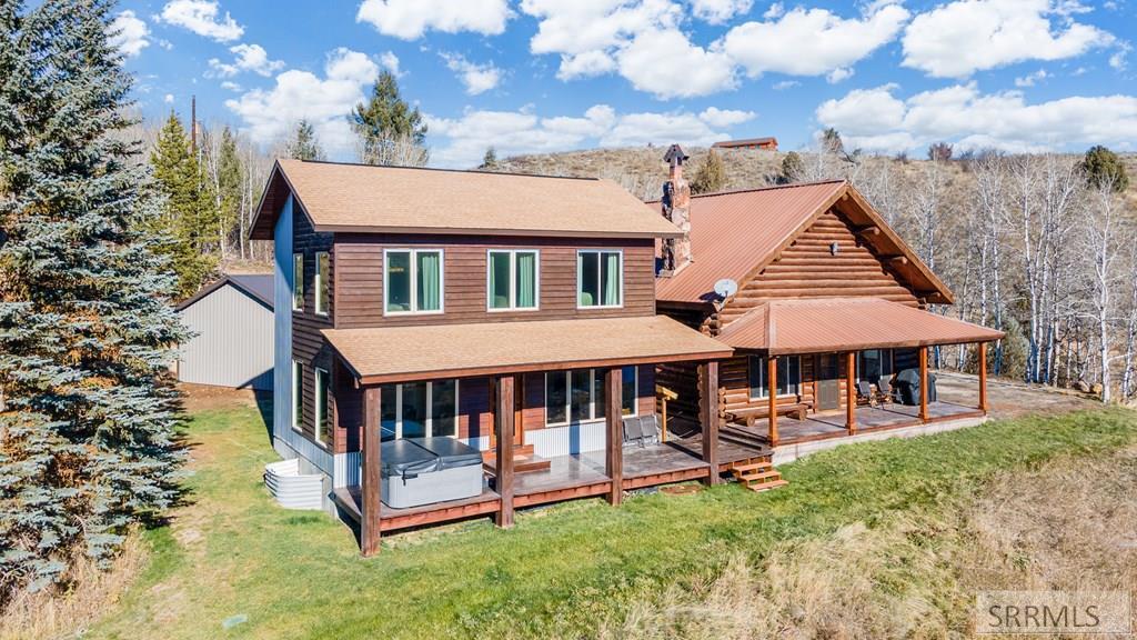 1547 Cherry Butte Road Property Photo 2