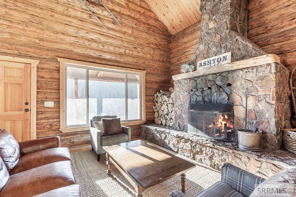 1547 Cherry Butte Road Property Photo 10