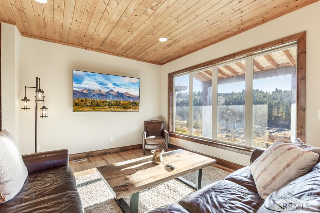 1547 Cherry Butte Road Property Photo 19