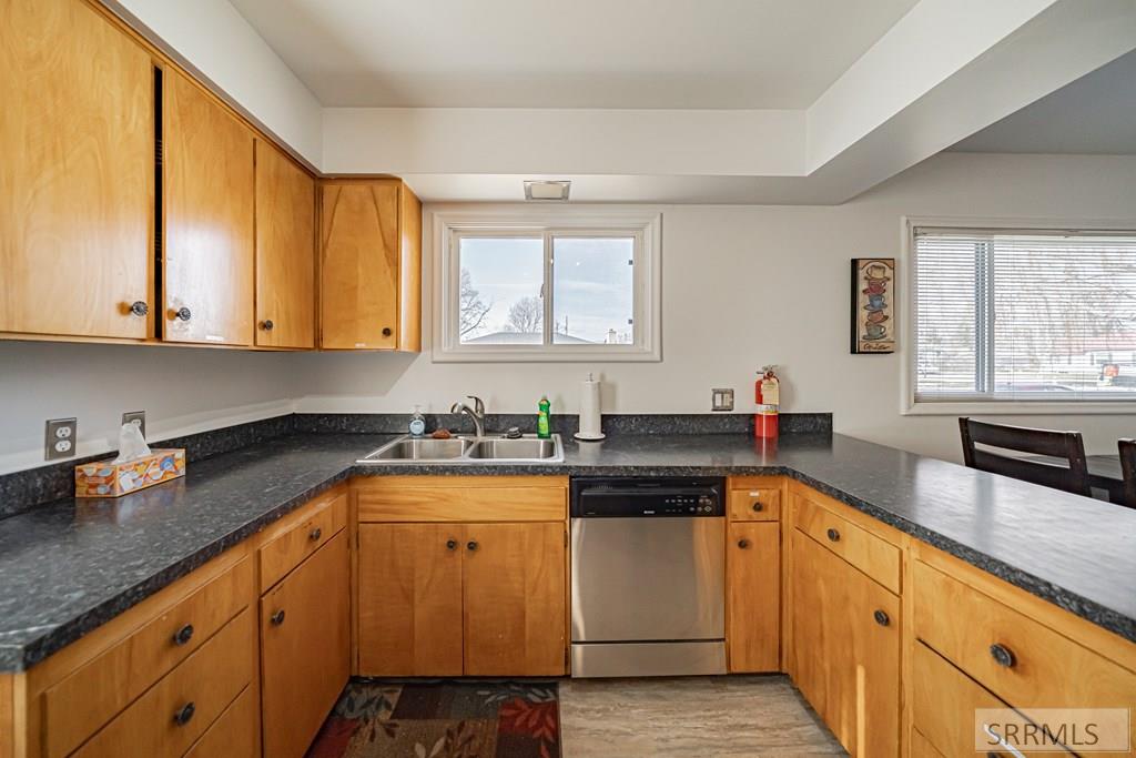 976 Canyon Avenue Property Photo 12