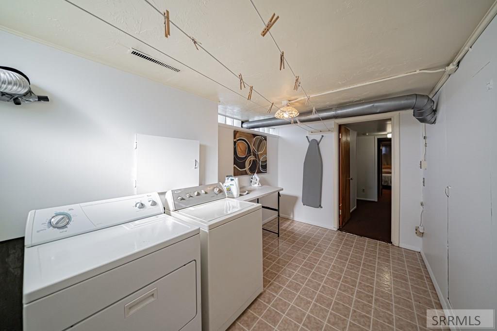 976 Canyon Avenue Property Photo 43