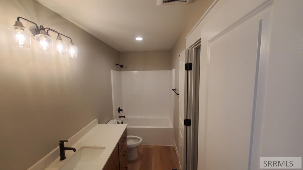345 N 690 W Property Photo 16