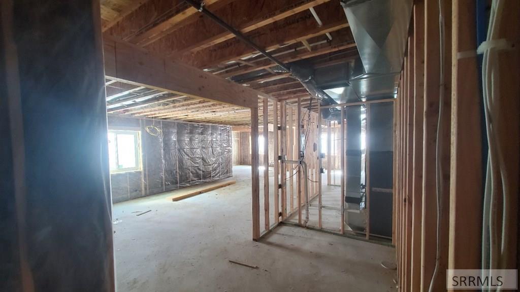 345 N 690 W Property Photo 18