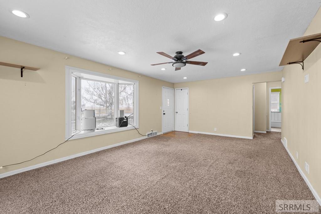 11260 N 15th E Property Photo 5