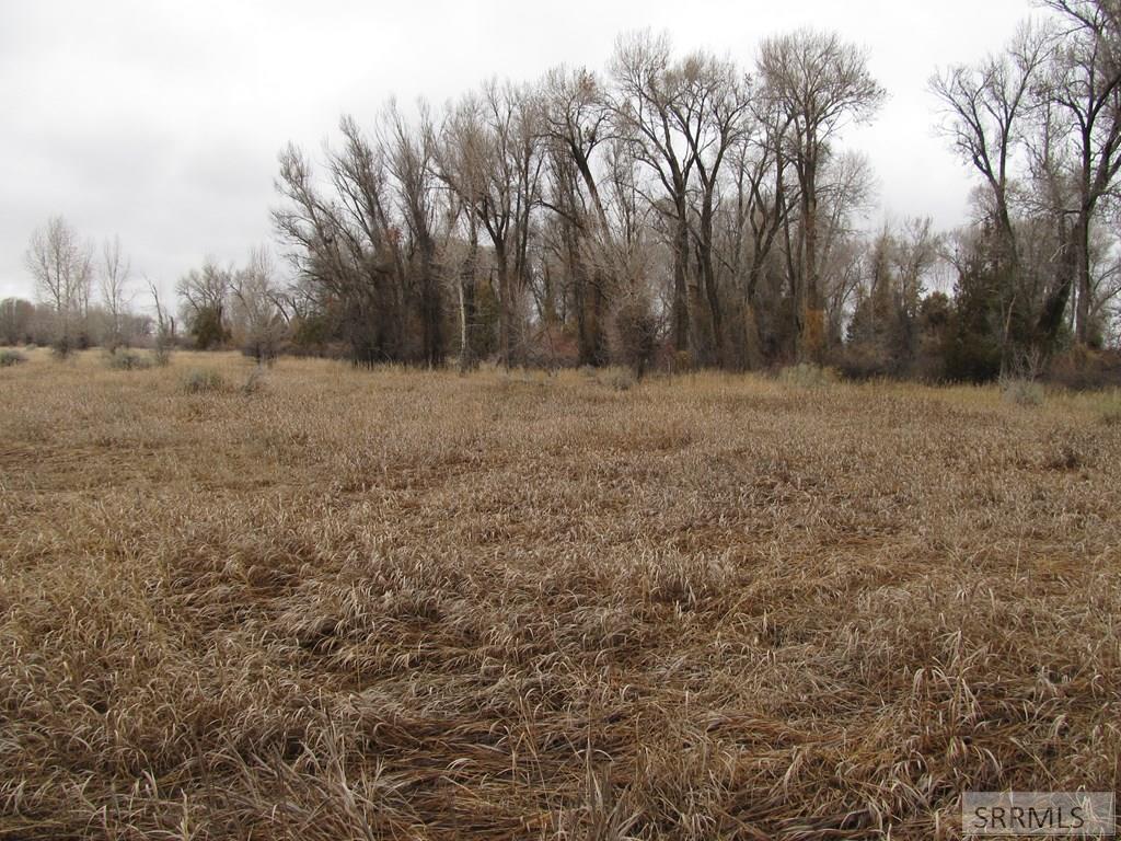 4625 E 200 N Property Photo 7
