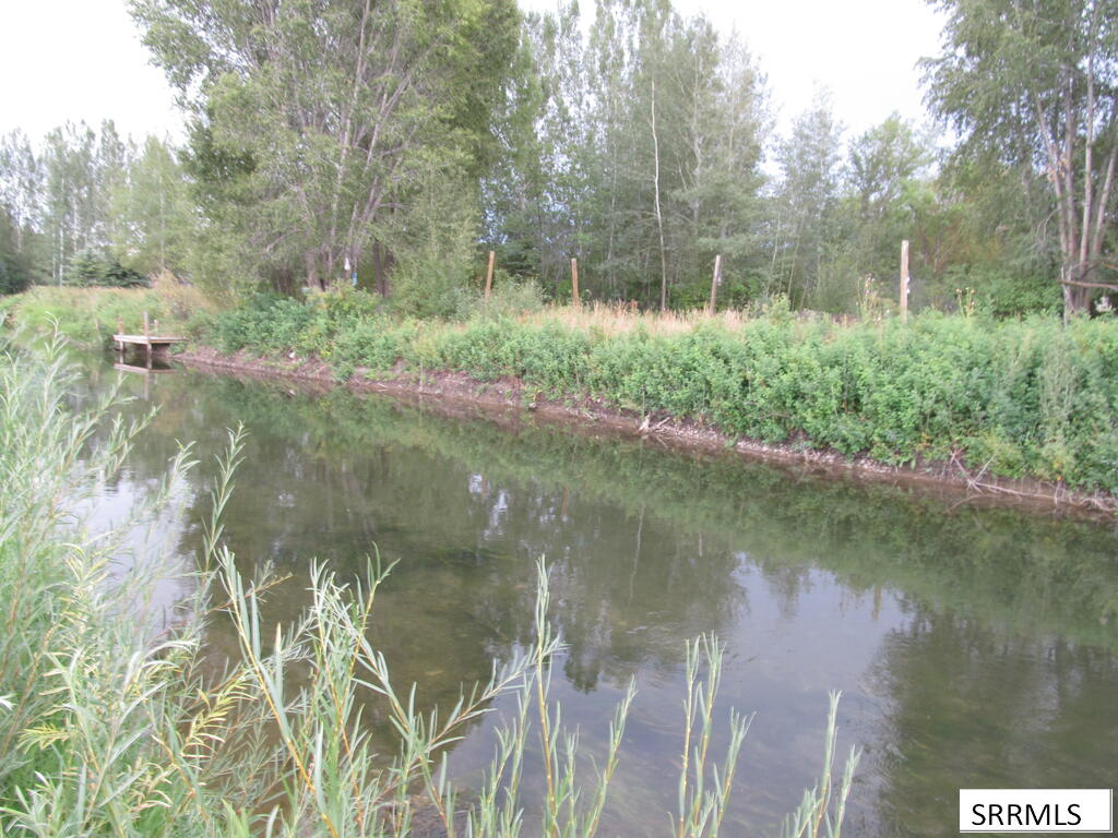 4617 E 200 N Property Photo 1