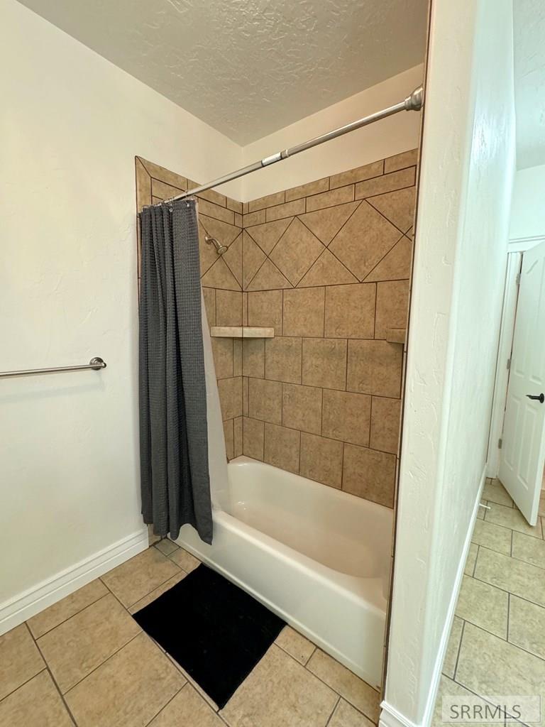 6767 S 46th E Property Photo 69