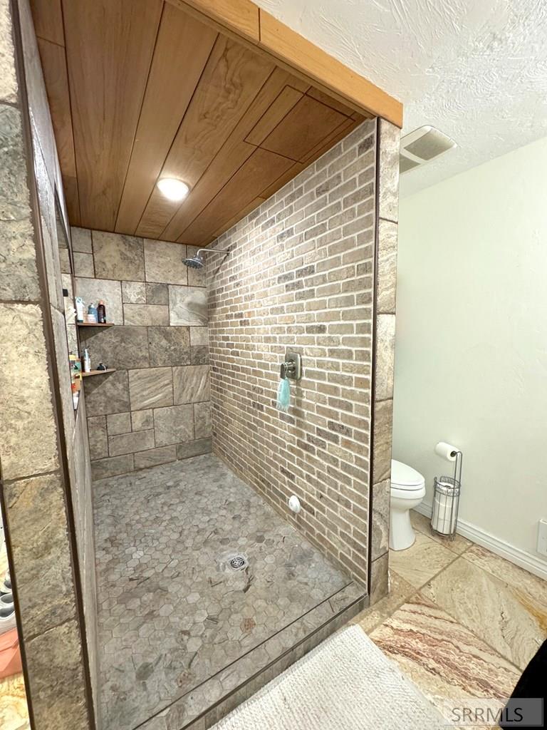 6767 S 46th E Property Photo 82