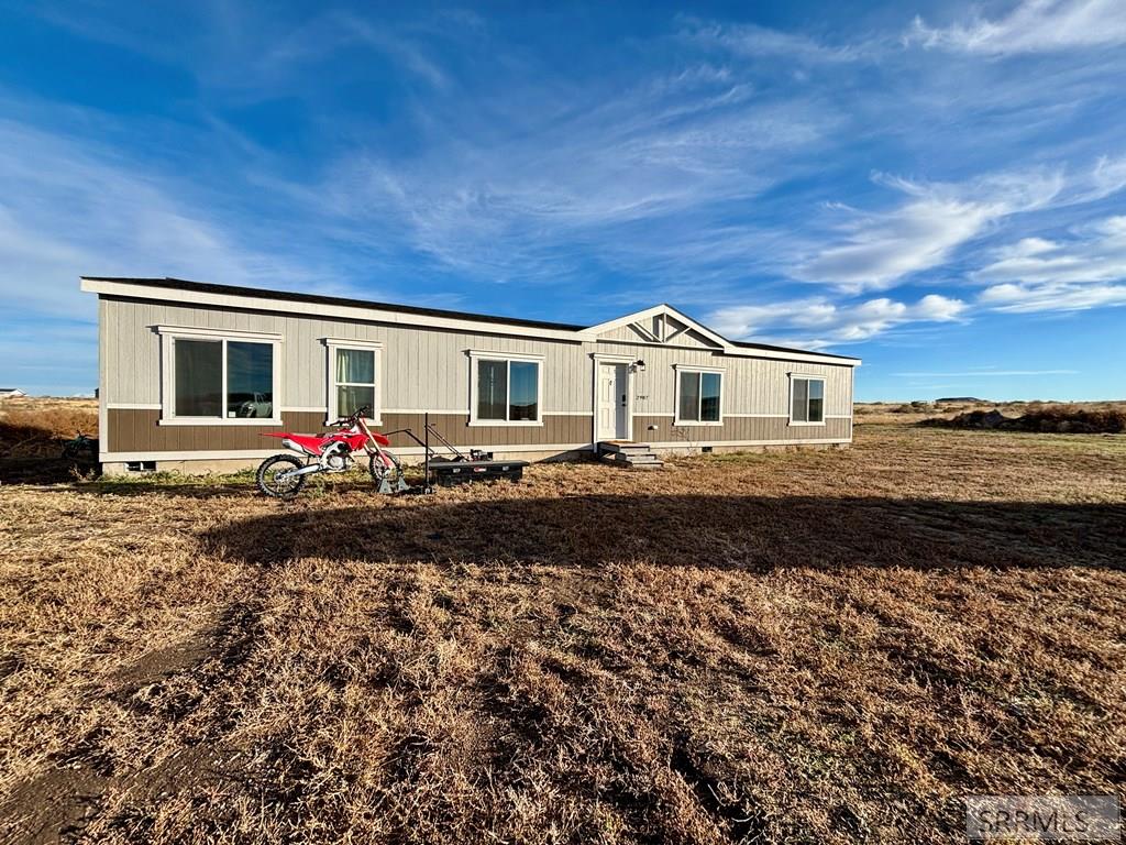 2987 E 550 N Property Photo 2