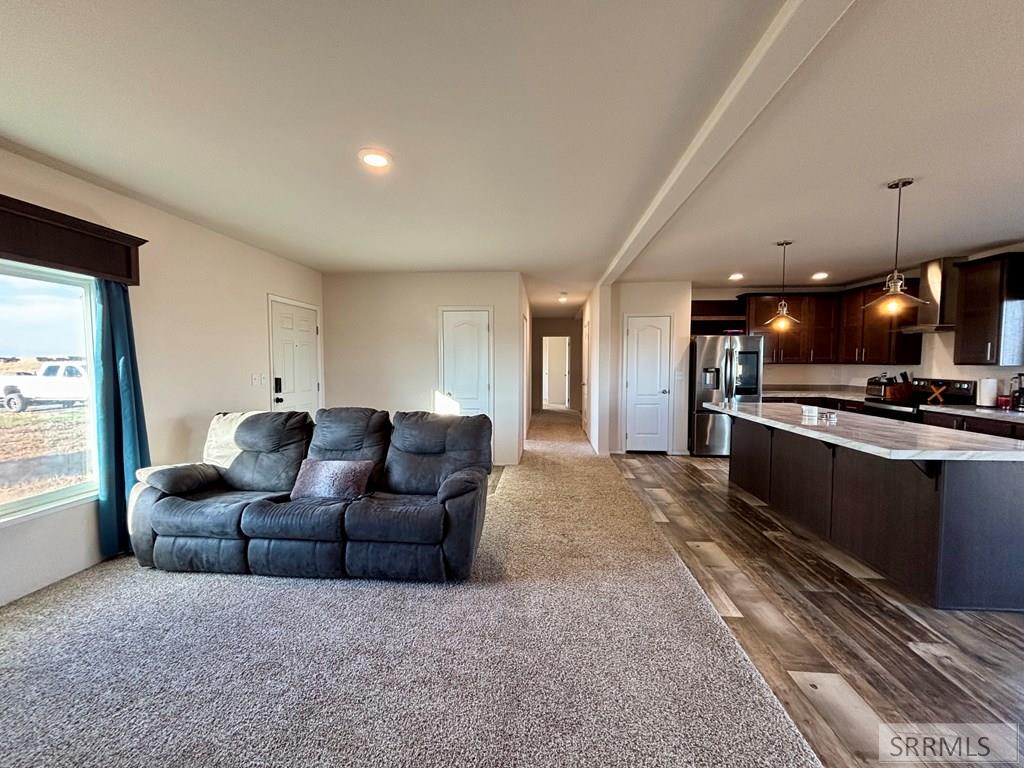 2987 E 550 N Property Photo 6