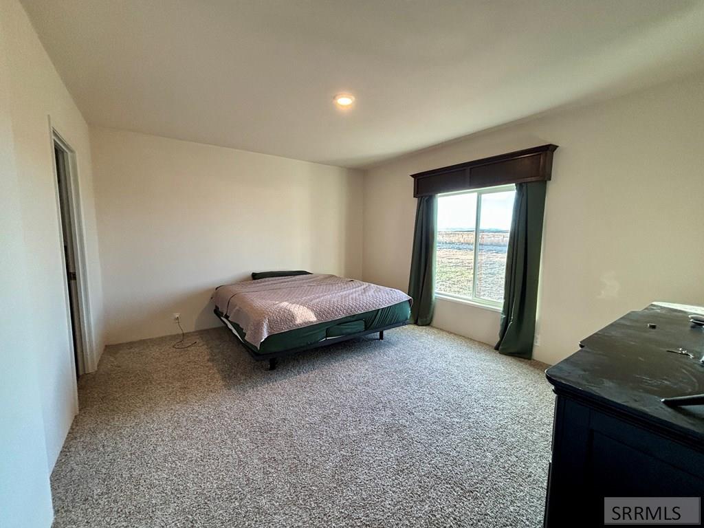 2987 E 550 N Property Photo 17