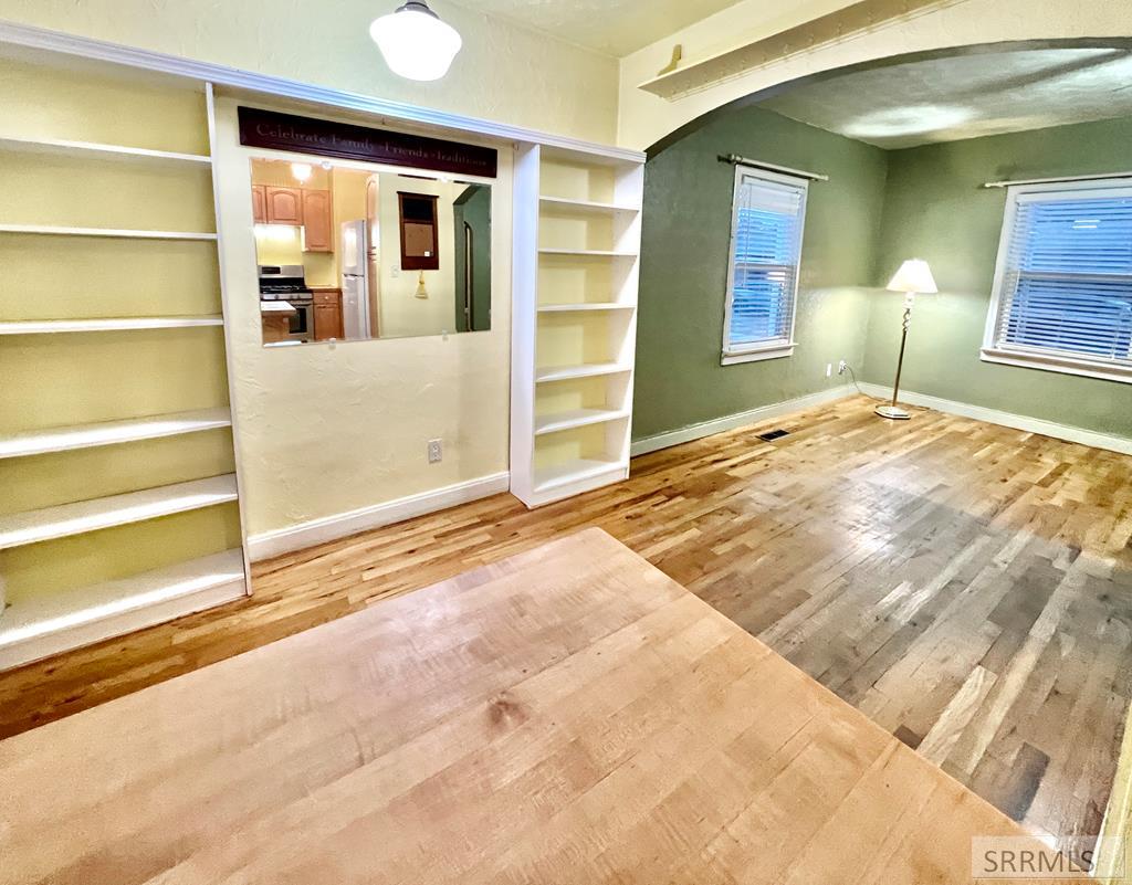 498 9th Street Property Photo 10