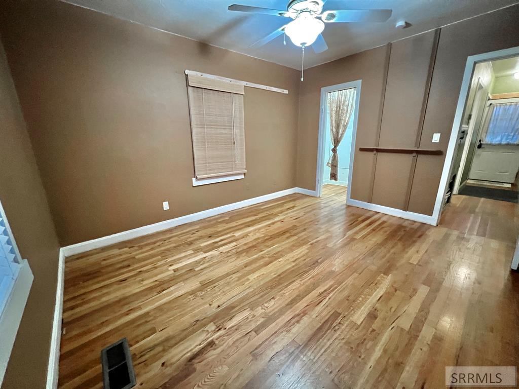 498 9th Street Property Photo 20