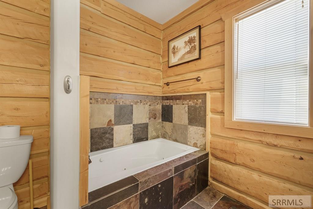 3864 Overlook Drive Property Photo 12