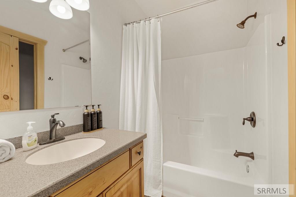 3864 Overlook Drive Property Photo 18