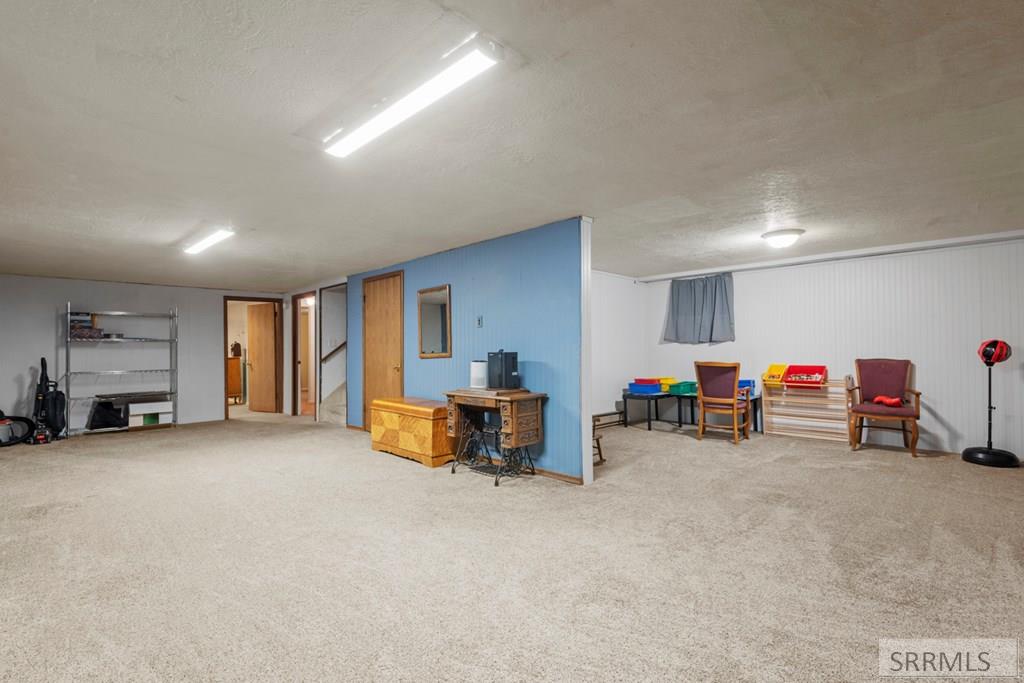 4064 S 2000 W Property Photo 14