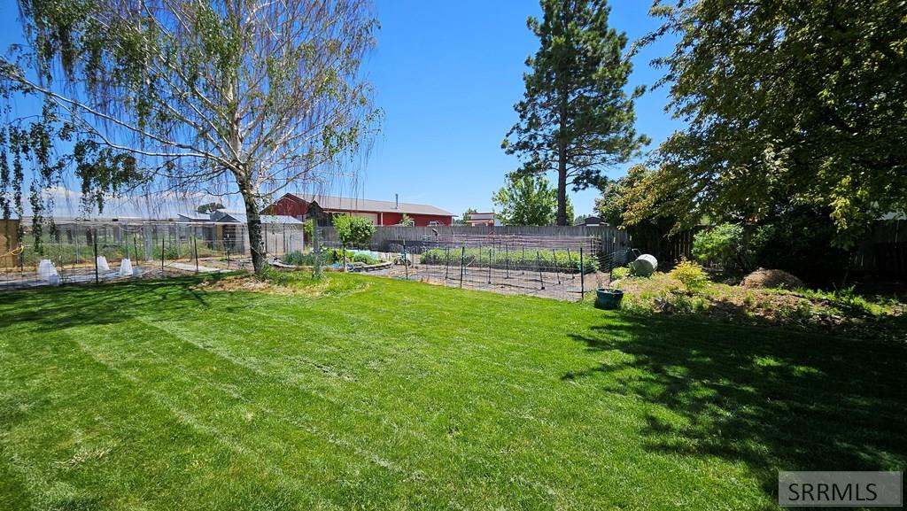 4064 S 2000 W Property Photo 16