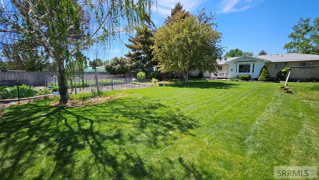 4064 S 2000 W Property Photo 17