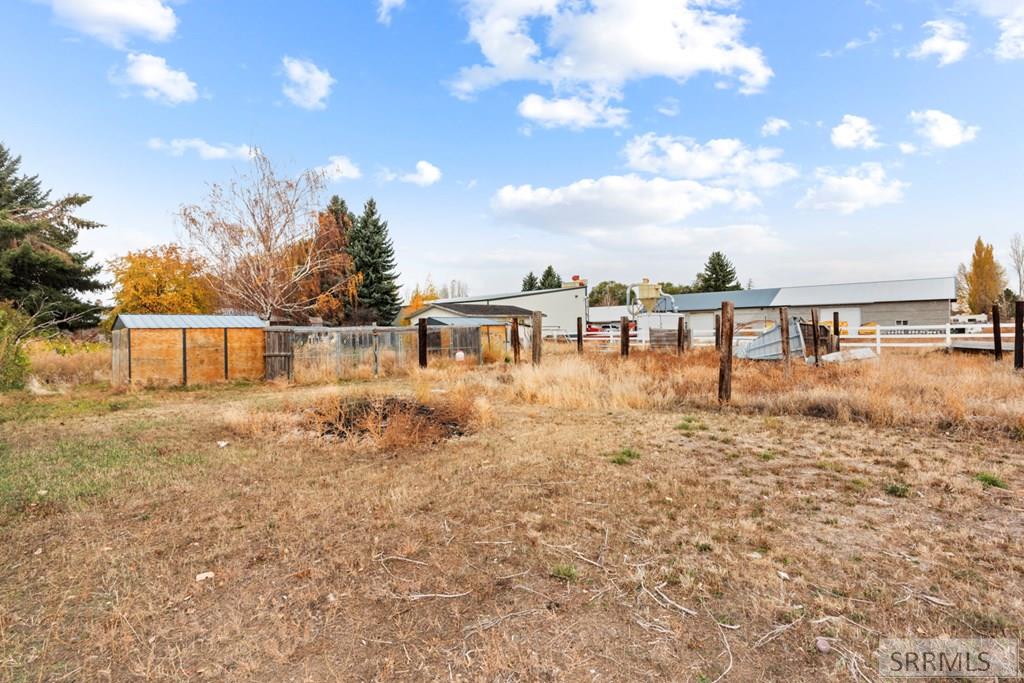 4064 S 2000 W Property Photo 45