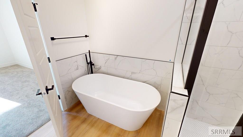 578 S Austin Avenue Property Photo 8