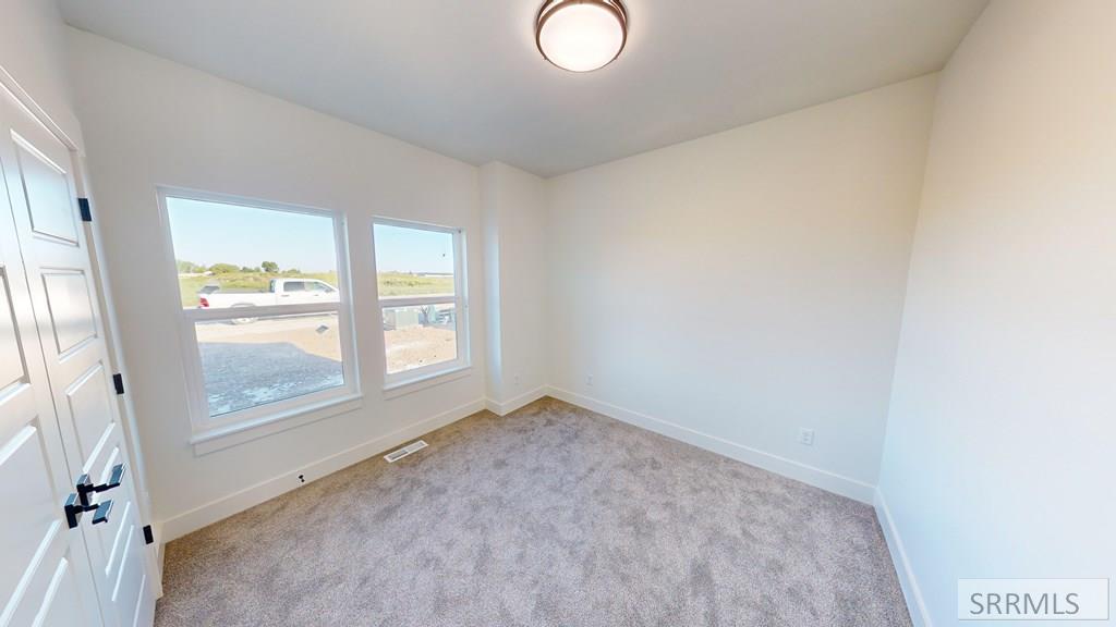 578 S Austin Avenue Property Photo 15