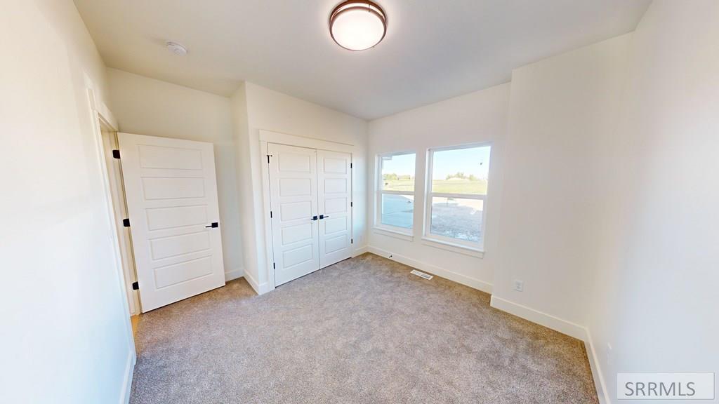 578 S Austin Avenue Property Photo 16