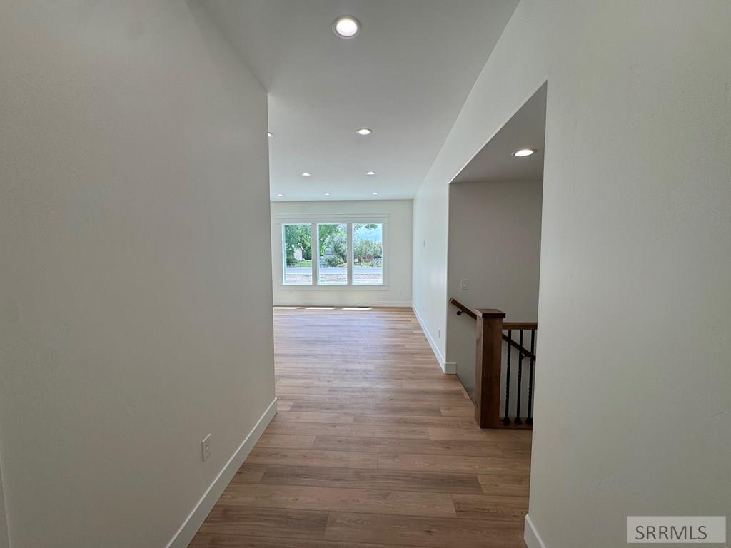 388 Wind River Circle Property Photo 4