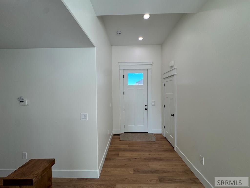 388 Wind River Circle Property Photo 5