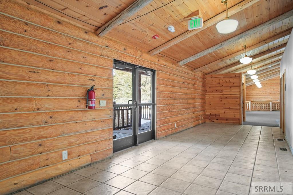 2182177 Property Photo 2