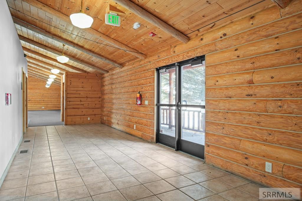 2182177 Property Photo 4