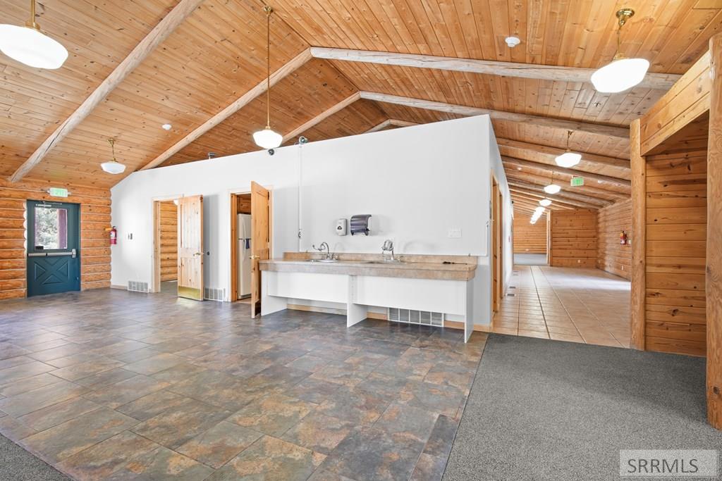 2182177 Property Photo 11