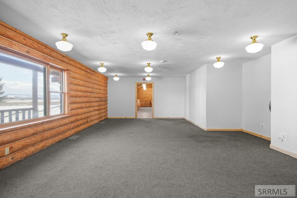 2182177 Property Photo 16