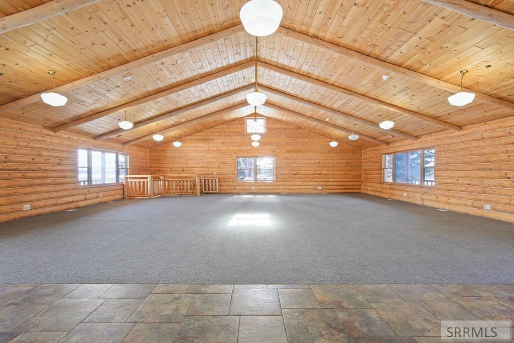 2182177 Property Photo 18