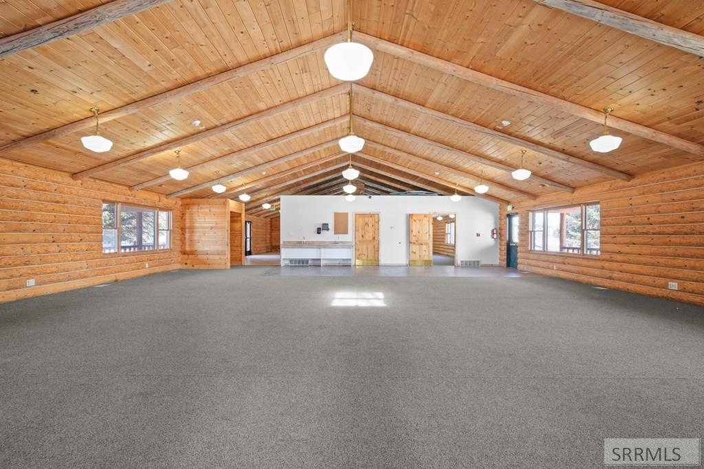 2182177 Property Photo 21