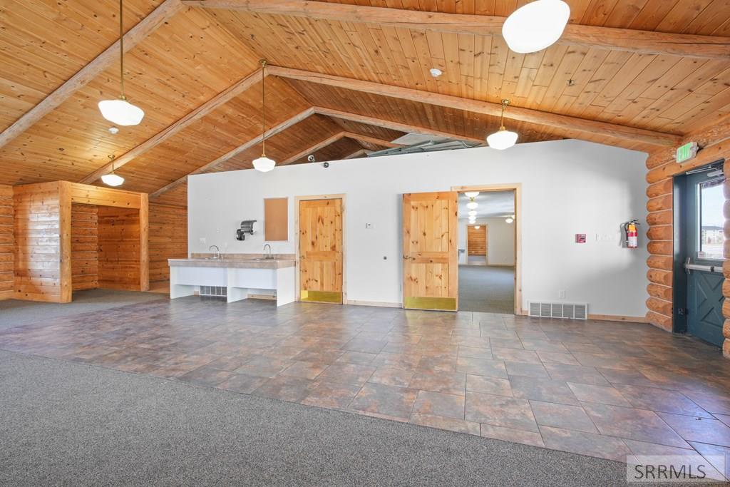 2182177 Property Photo 23
