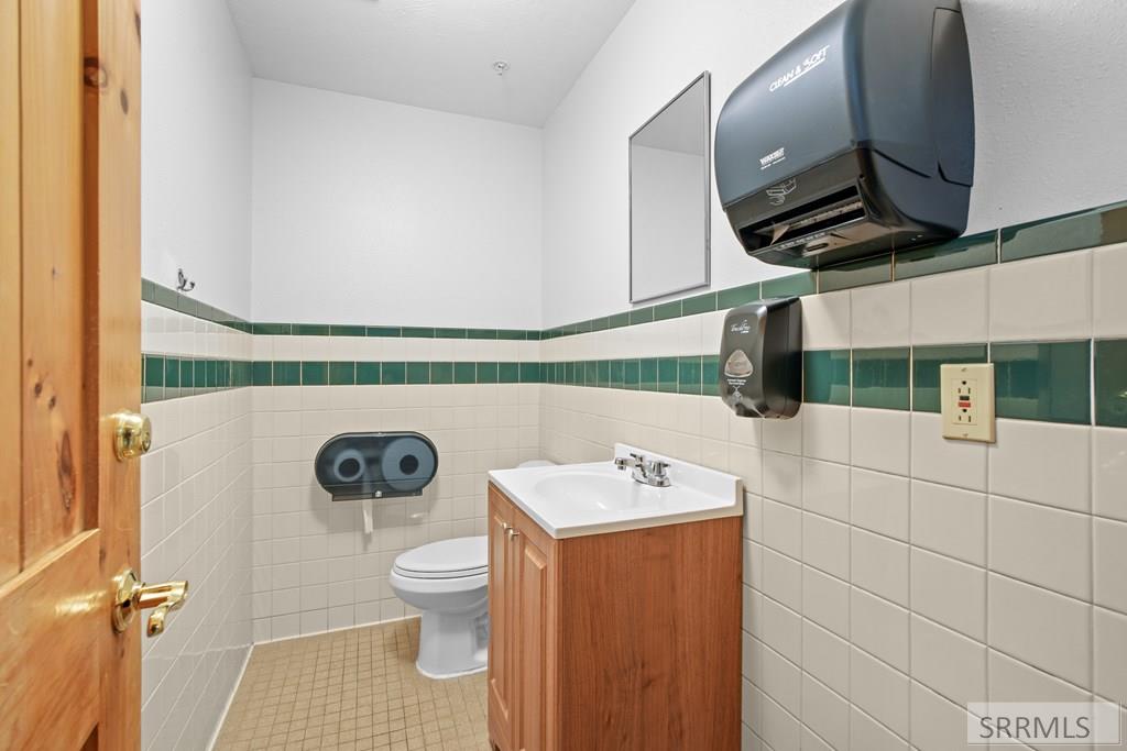 2182177 Property Photo 29