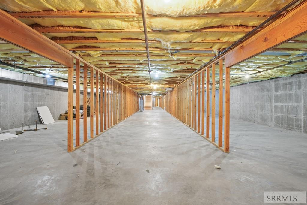 2182177 Property Photo 31