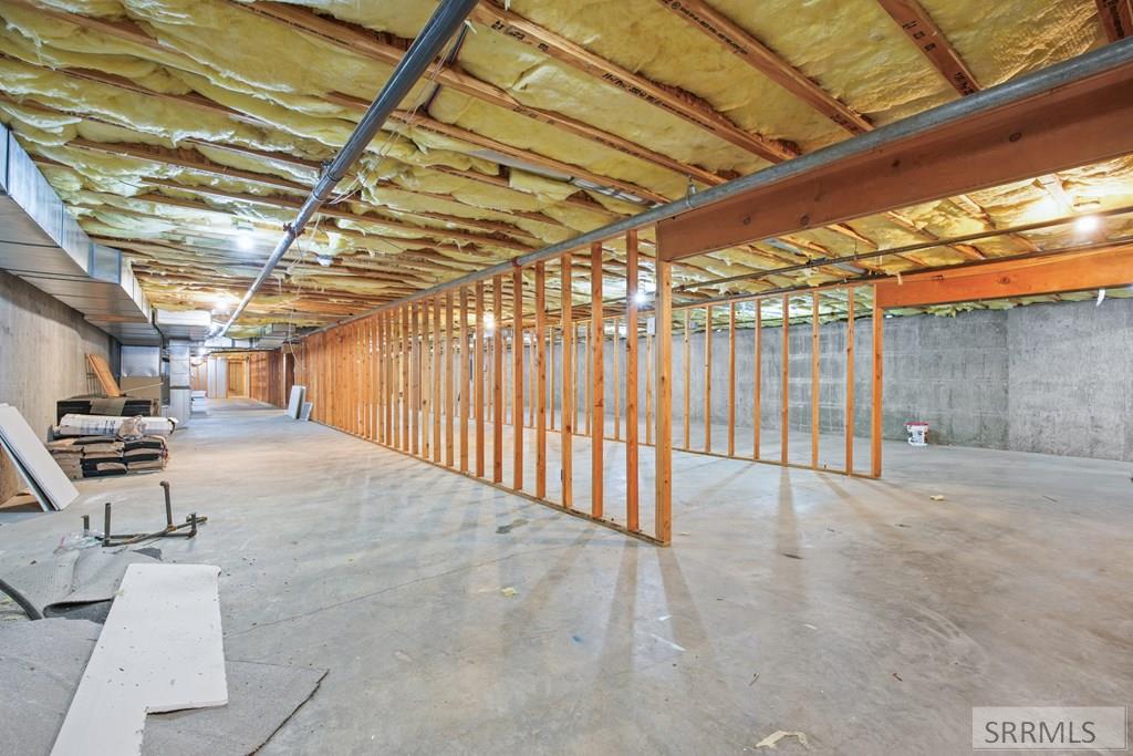 2182177 Property Photo 32